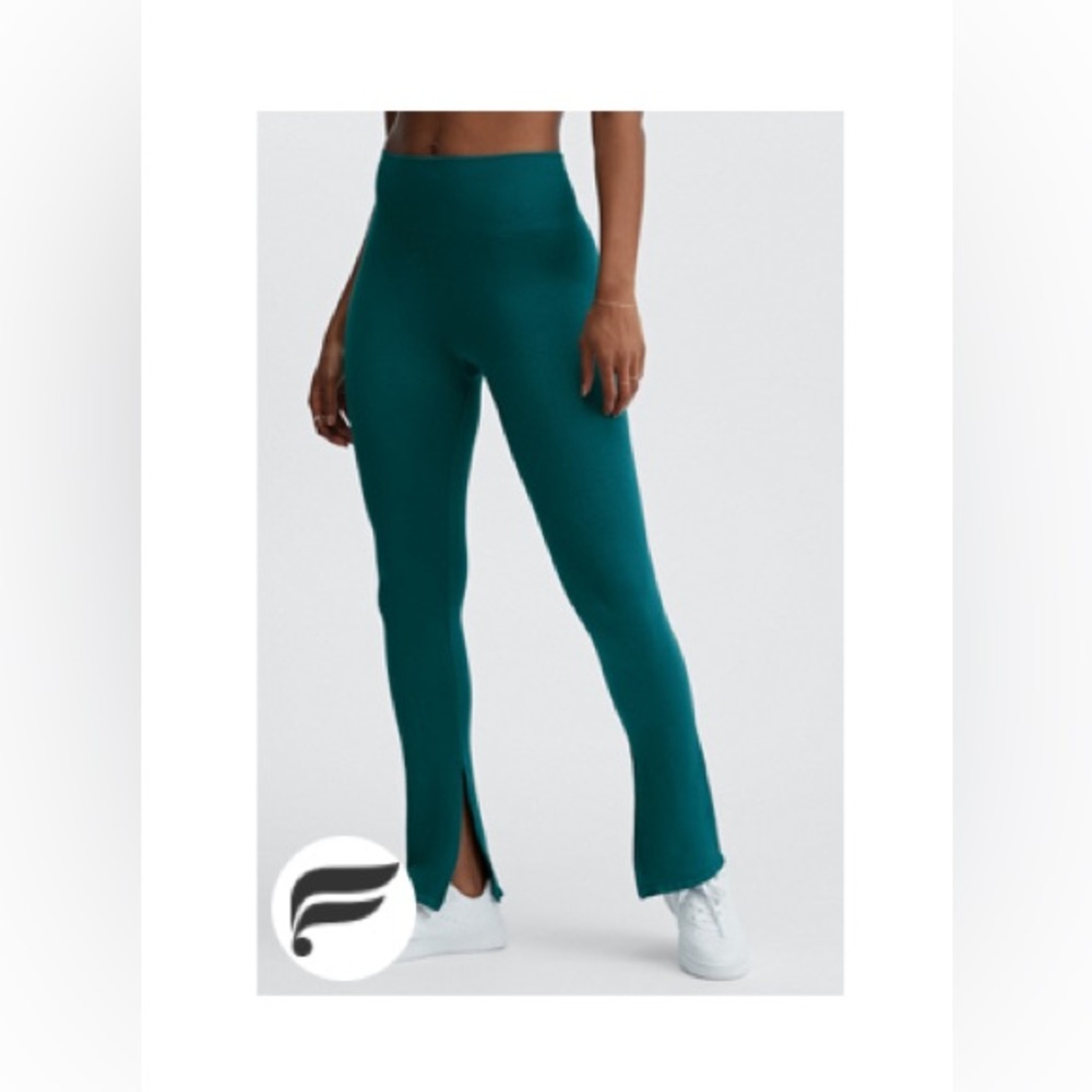 Fabletics Cloud Seamless High-Waisted Split Flare Legging